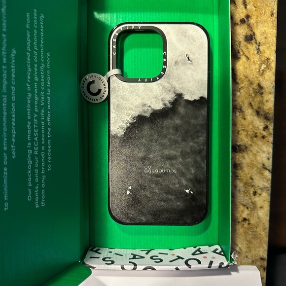 NWT Casetify Aquabumps phone case iPhone 14 Pro Max - Picture 2 of 4